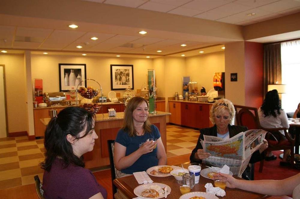 Hampton Inn St. Louis-Columbia Millstadt Junction Restaurant photo